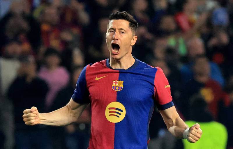 Cầu Thủ Robert Lewandowski - Vua Săn Bàn Của Bóng Đá Thế Giới 5 Lewandowski tại FC Barcelona