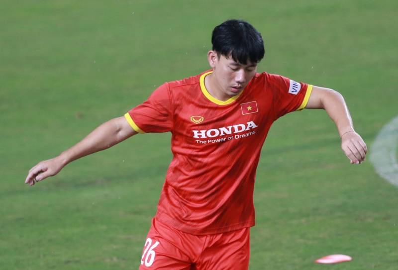 Cầu Thủ Minh Vương – Tiền Vệ Tài Hoa & Kẻ Chinh Phục Thầm Lặng 9 Những Năm Đầu & Sự Kiên Nhẫn Chờ Đợi